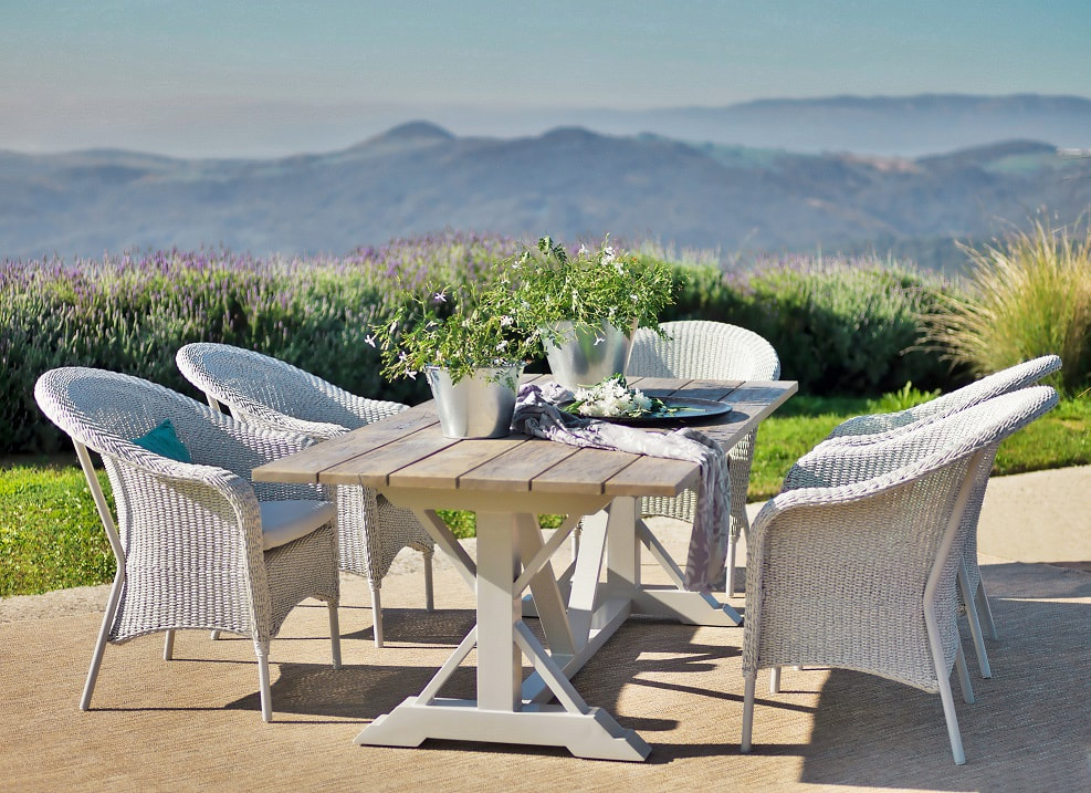 mesa y sillas de jardin en Malaga