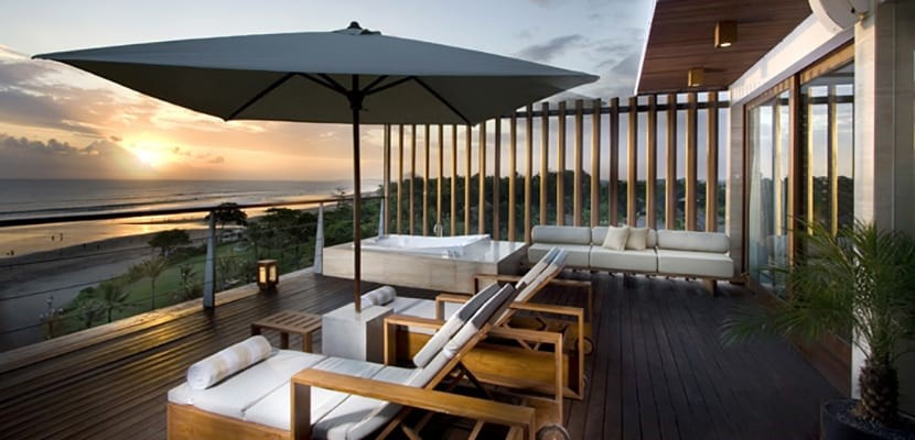 Imagen de muebles de terraza en la Costa del Sol
